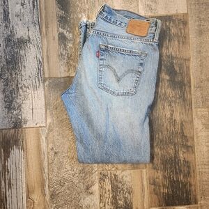 Levi's Women Light Blue Straight Jeans